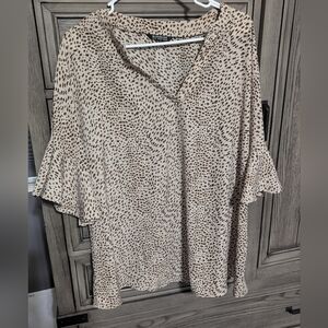 Bloom Chic Leopard Print Top